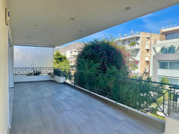 165 m² Three-Bedroom Apartment for Rent in Glyfada, Athens Southern suburbs — photo 2