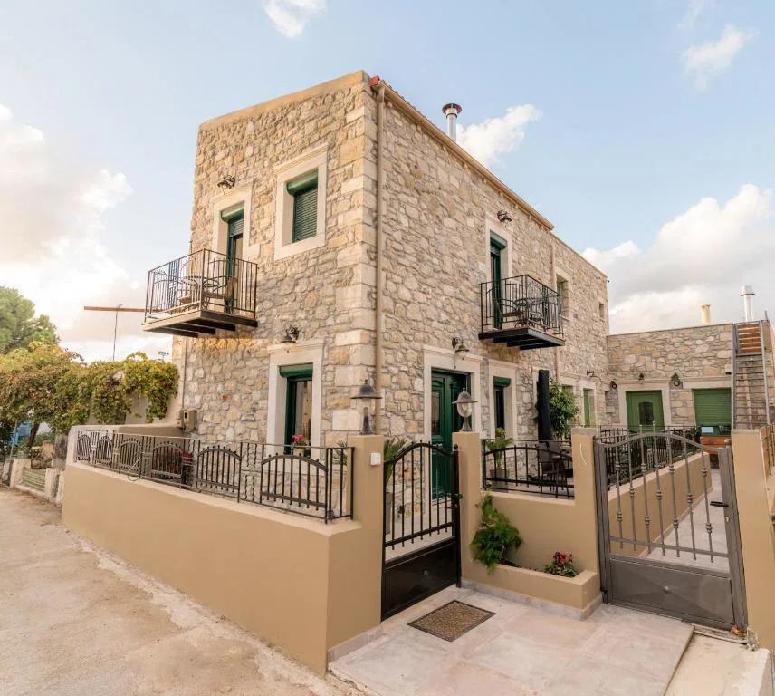 72 m² Villa with Two Bedrooms for Rent in Matala, Faistos