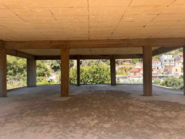 Building for Sale in Vrisses Kydonias, Platanias