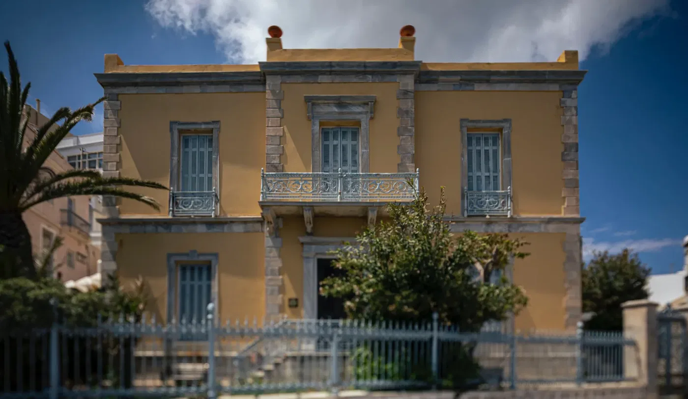 520 m² Building for Sale in Syros, Cyclades