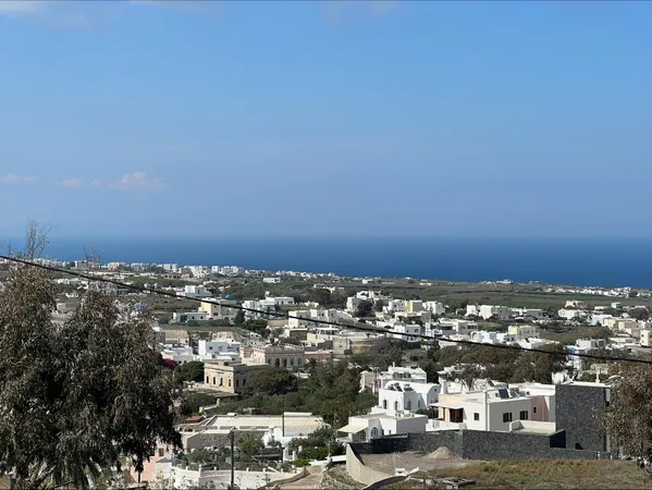 200 m² Sea-View Four-Bedroom Villa for Sale in Santorini, Cyclades — photo 4