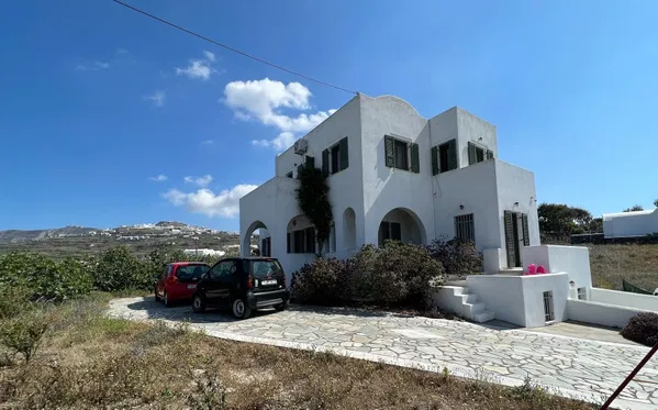 200 m² Sea-View Four-Bedroom Villa for Sale in Santorini, Cyclades
