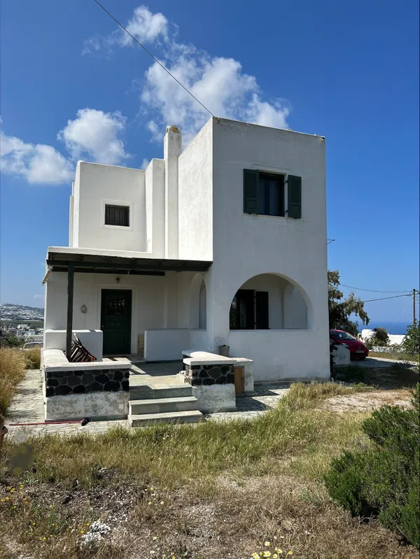 200 m² Sea-View Four-Bedroom Villa for Sale in Santorini, Cyclades — photo 2