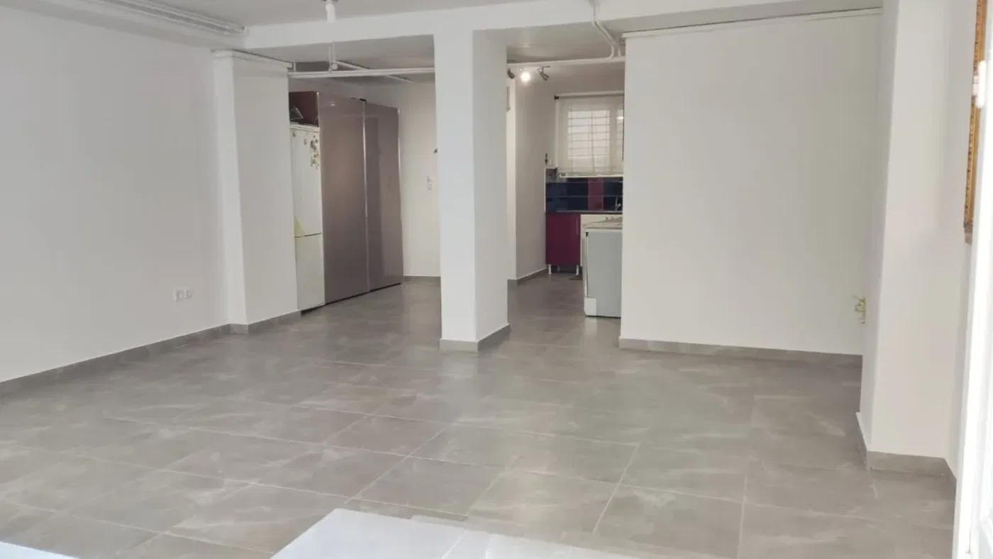 52 m² One-Bedroom Renovated Apartment for Sale in Koukaki - Makrigianni, Athens Center