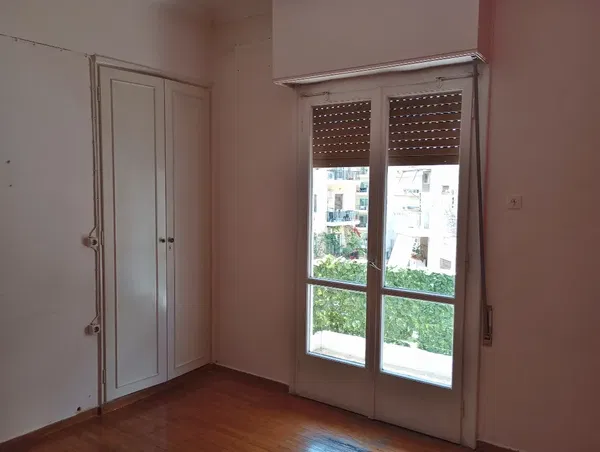 65 m² Apartment with Two Bedrooms for Sale in Ampelokipoi, Athens Center — photo 2