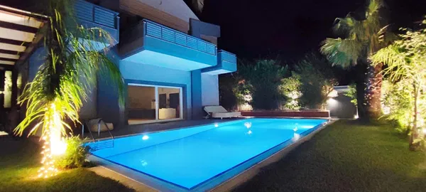 Sea-View 290 m² Villa with Three Bedrooms for Sale in Lagonisi, Attica — photo 3