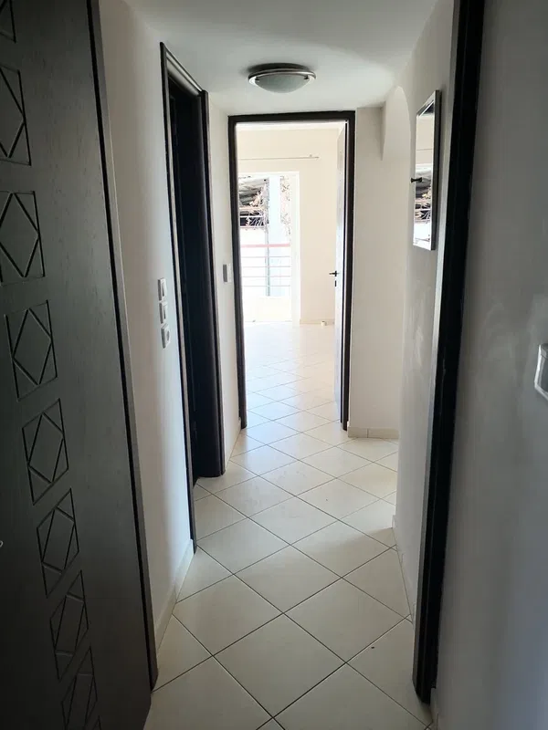 72 m² Apartment with Two Bedrooms for Sale in Piraeus Perama, Piraeus — photo 4