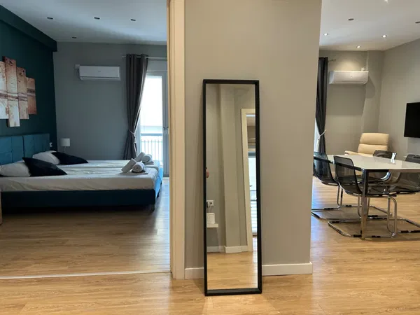 72 m² Renovated Two-Bedroom Apartment for Sale in Center Athens, Athens Center — photo 3