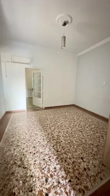 Two-Bedroom Apartment for Sale in Neo Faliro, Piraeus — photo 2