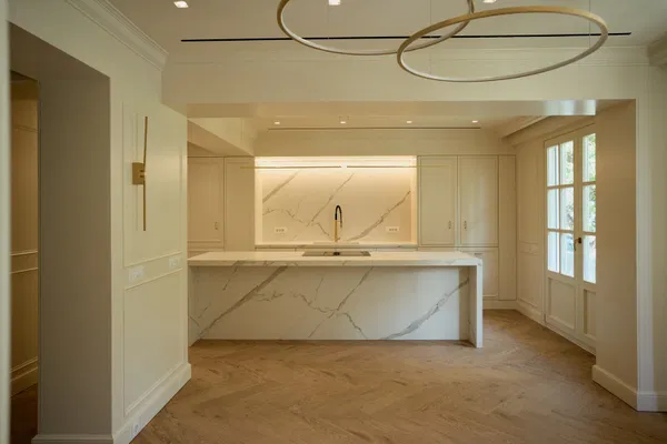 122 m² Apartment with Two Bedrooms for Sale in Kolonaki - Lycabettus, Athens Center