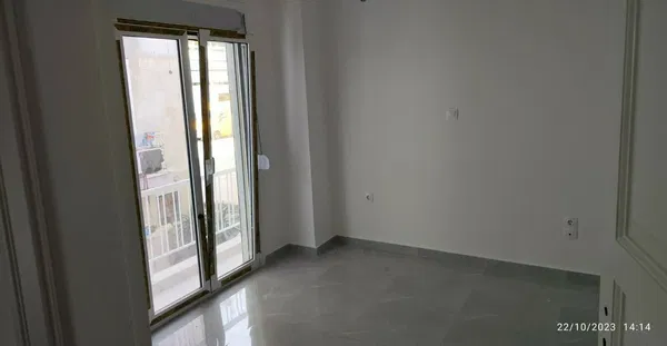 59 m² Renovated Two-Bedroom Apartment for Sale in Piraeus, Piraeus Suburbs — photo 3