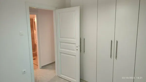 59 m² Renovated Two-Bedroom Apartment for Sale in Piraeus, Piraeus Suburbs — photo 5