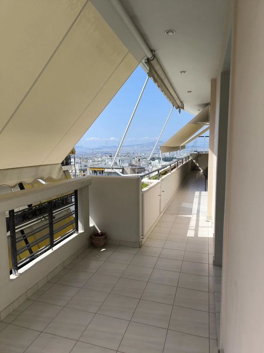 105 m² Three-Bedroom Apartment for Sale in Gyzi - Pedion Areos, Athens Center