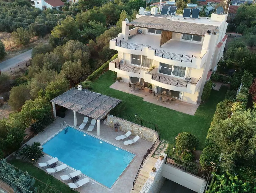Nine-Bedroom Renovated Villa for Sale in Anavyssos, Attica