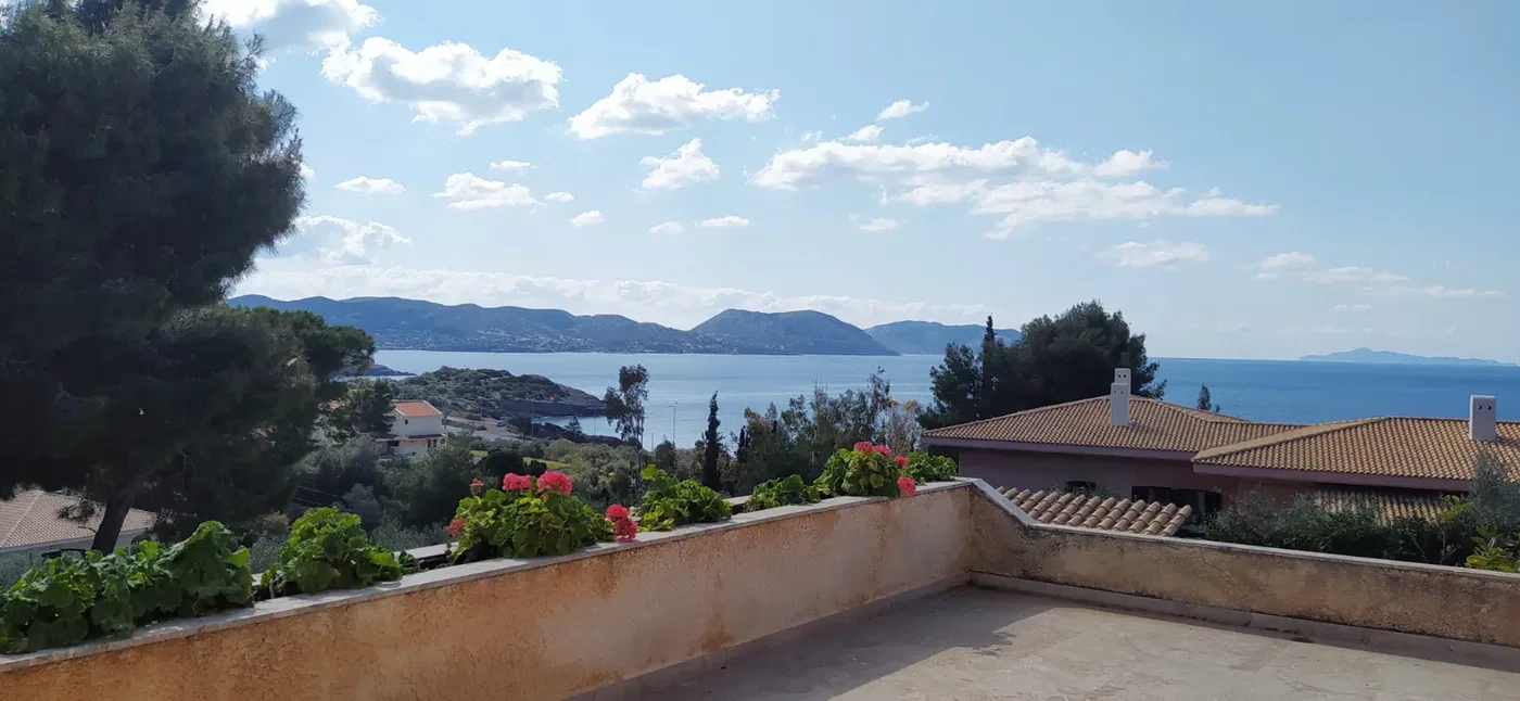 235 m² Villa with Five Bedrooms for Sale in Anavyssos, Attica