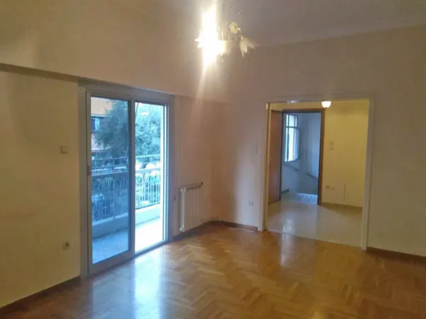 92 m² Renovated Two-Bedroom Apartment for Sale in Neos Kosmos, Athens Center — photo 3