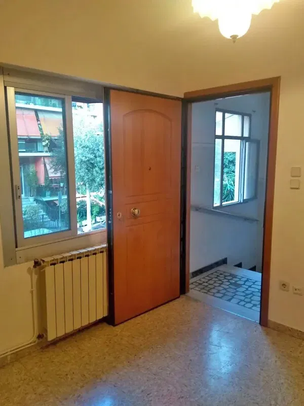 92 m² Renovated Two-Bedroom Apartment for Sale in Neos Kosmos, Athens Center — photo 4