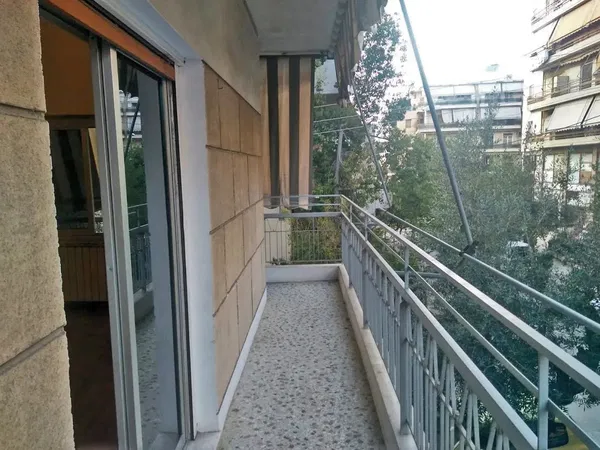 92 m² Renovated Two-Bedroom Apartment for Sale in Neos Kosmos, Athens Center