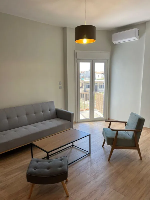 48 m² One-Bedroom Renovated Apartment for Sale in Piraeus, Piraeus Suburbs — photo 2