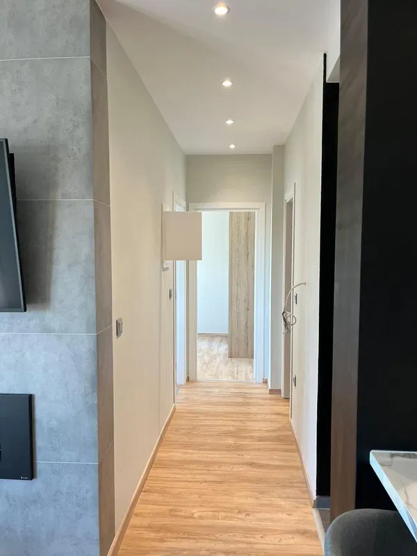 48 m² One-Bedroom Renovated Apartment for Sale in Piraeus, Piraeus Suburbs — photo 4
