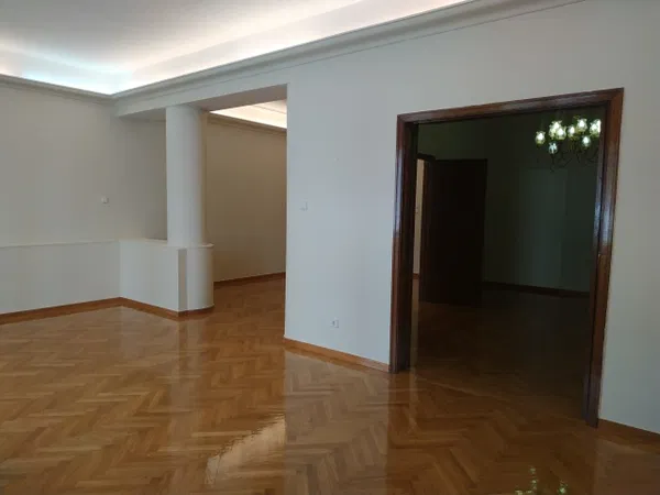 191 m² Three-Bedroom Apartment for Sale in Kolonaki - Lycabettus, Athens Center — photo 3