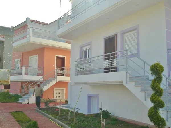 145 m² Villa with Four Bedrooms for Sale in Loutraki - Perachora, Loutraki — photo 3