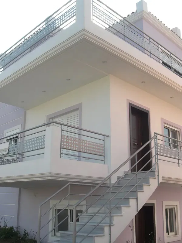 145 m² Villa with Four Bedrooms for Sale in Loutraki - Perachora, Loutraki — photo 2