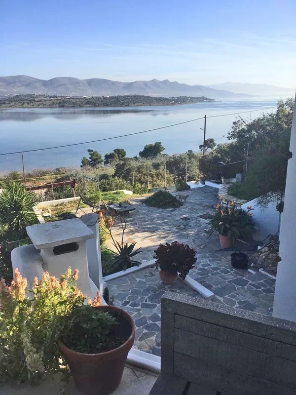 Sea View 320 m² Villa with Three Bedrooms for Sale in Megara, Attica