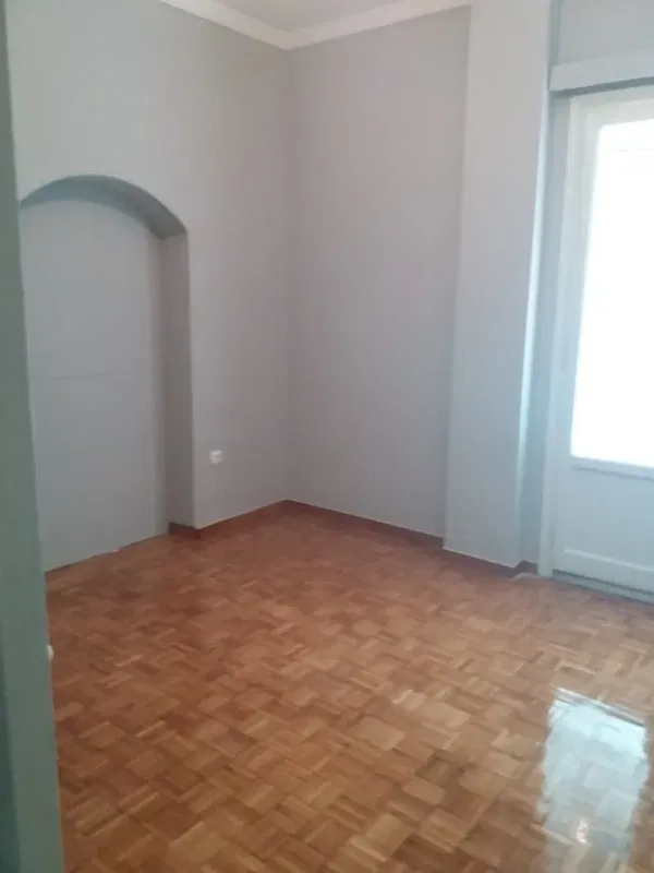 62 m² Renovated Two-Bedroom Apartment for Sale in Neos Kosmos, Athens Center — photo 4