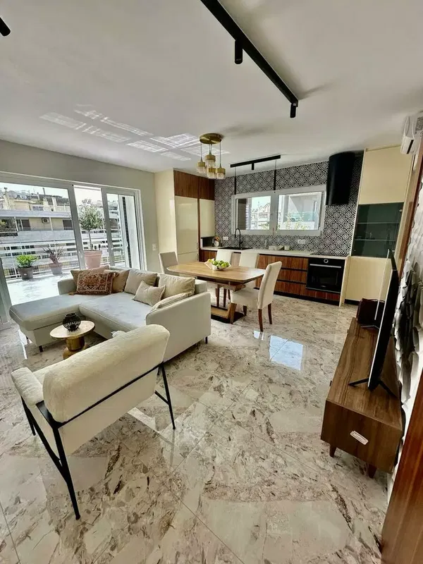 90 m² Renovated Two-Bedroom Apartment for Sale in Palaio Faliro, Athens Southern suburbs — photo 2