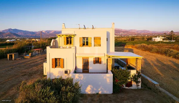 Four-Bedroom Villa for Sale in Naxos, Cyclades