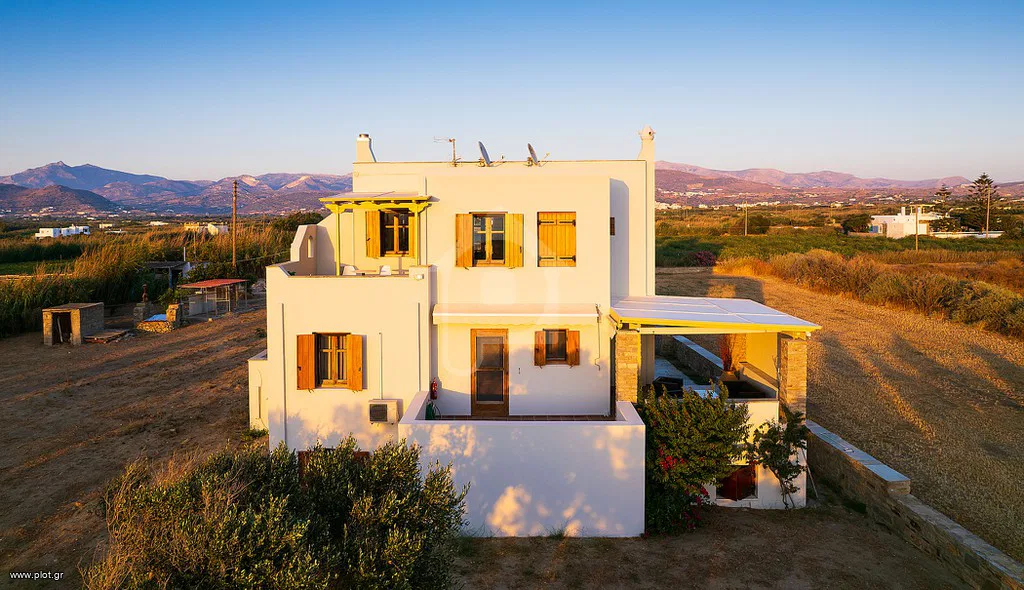 Four-Bedroom Villa for Sale in Naxos, Cyclades