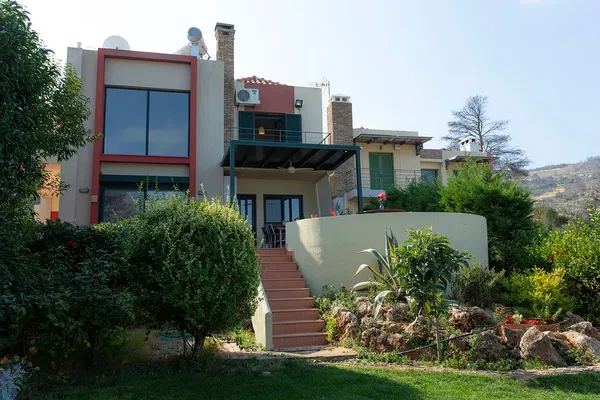 Three-Bedroom Villa for Sale in Kapandriti, Attica — photo 3