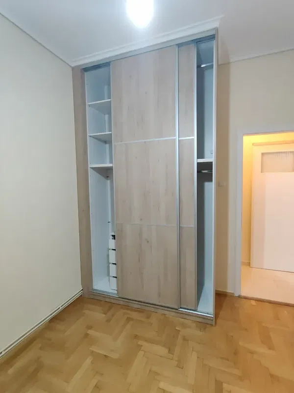70 m² Two-Bedroom Renovated Apartment for Sale in Piraeus, Piraeus Suburbs — photo 4