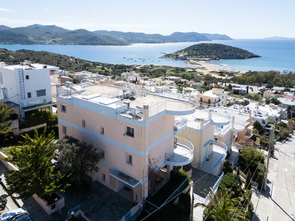 Renovated Four-Bedroom Apartment for Sale in Anavyssos, Attica — photo 3