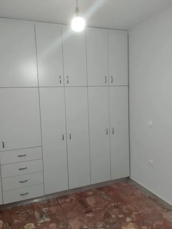 Renovated One-Bedroom Apartment for Rent in Keratsini, Piraeus Suburbs — photo 4