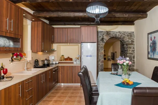Seafront Two-Bedroom Villa for Sale in Sfinari, Kissamos — photo 4
