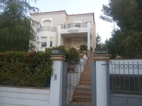 540 m² Five-Bedroom Villa for Sale in Rafina, Rafina - Pikermi