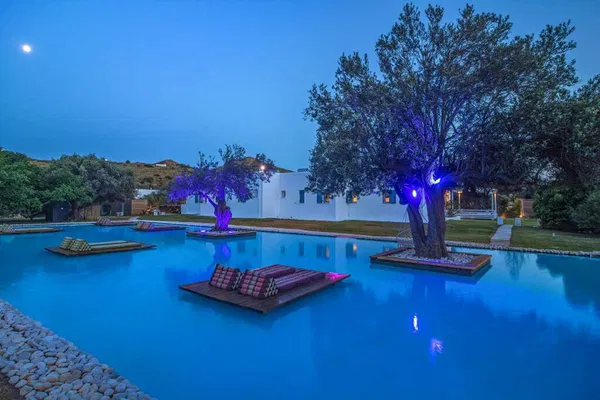 250 m² Hotel for Sale in Andros, Cyclades — photo 5