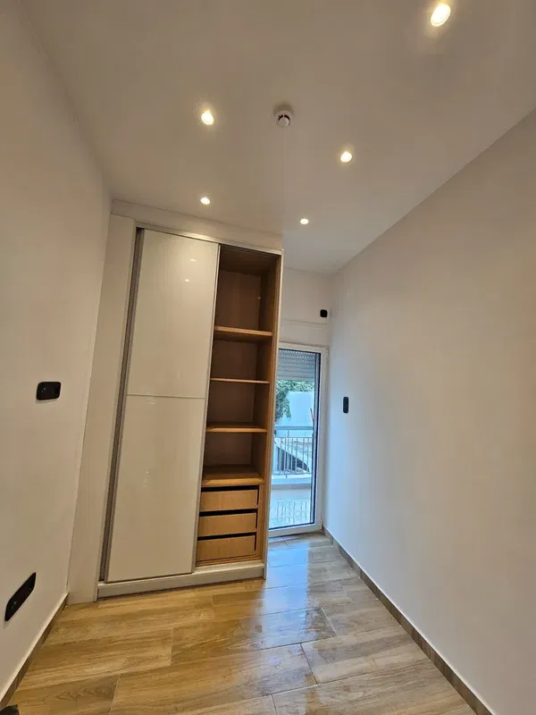 60 m² Two-Bedroom Renovated Apartment for Sale in Peristeri, Athens Western Suburbs — photo 3