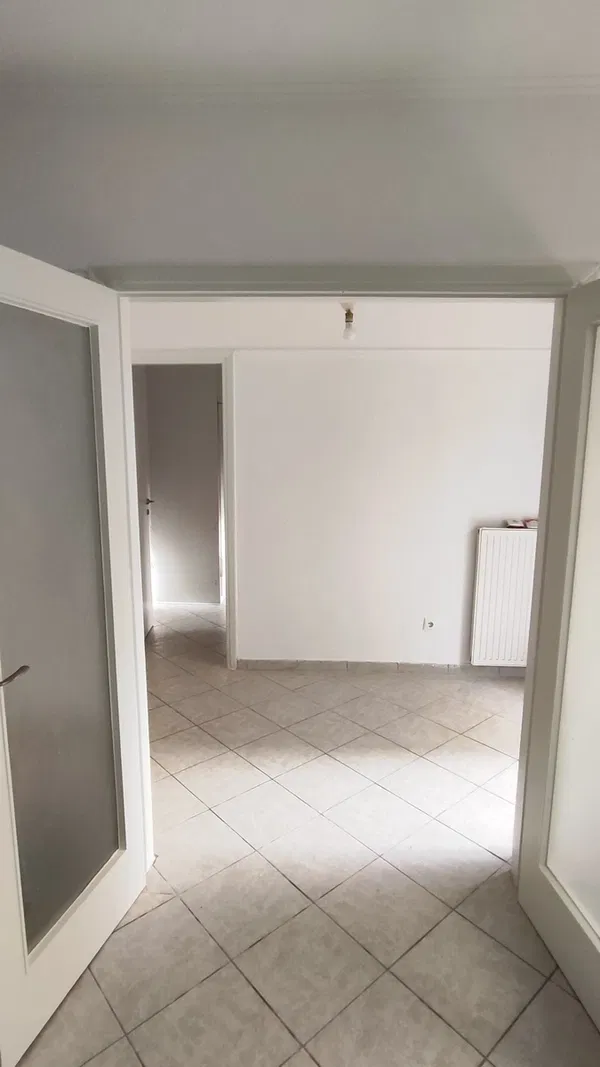 40 m² Two-Bedroom Renovated Apartment for Sale in Palaio Faliro, Athens Southern suburbs — photo 4