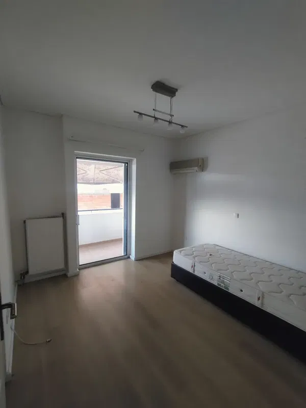 Three-Bedroom Apartment for Sale in Palaio Faliro, Athens Southern suburbs with Parking — photo 4