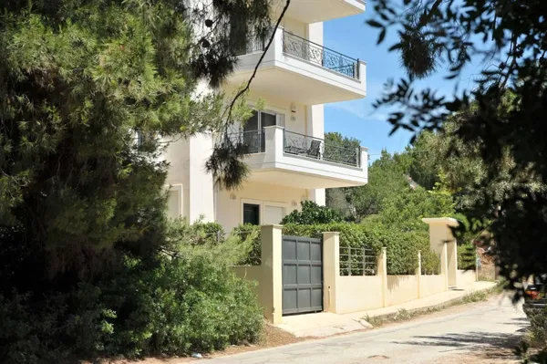 Three-Bedroom Villa for Sale in Artemida, Athens Eastern Suburbs — photo 3