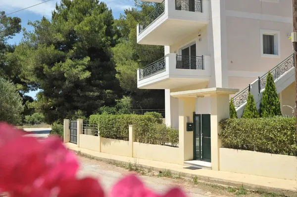 Three-Bedroom Villa for Sale in Artemida, Athens Eastern Suburbs — photo 4