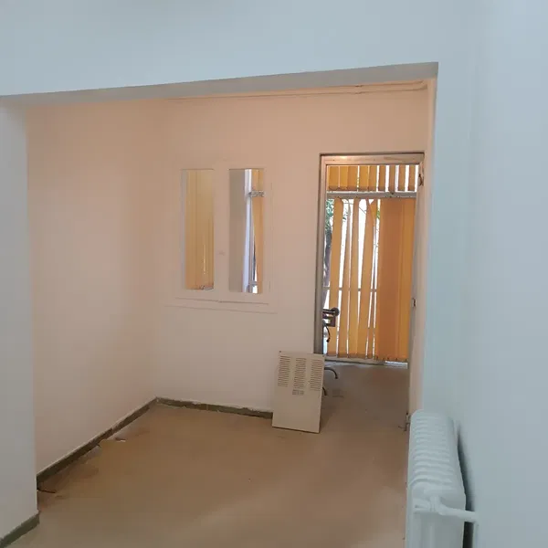 95 m² Three-Bedroom Apartment for Sale in Neo Faliro, Piraeus — photo 4