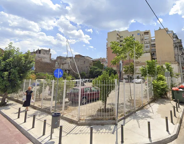 2,100 m² Plot for Sale in Piraeus, Piraeus Suburbs — photo 2