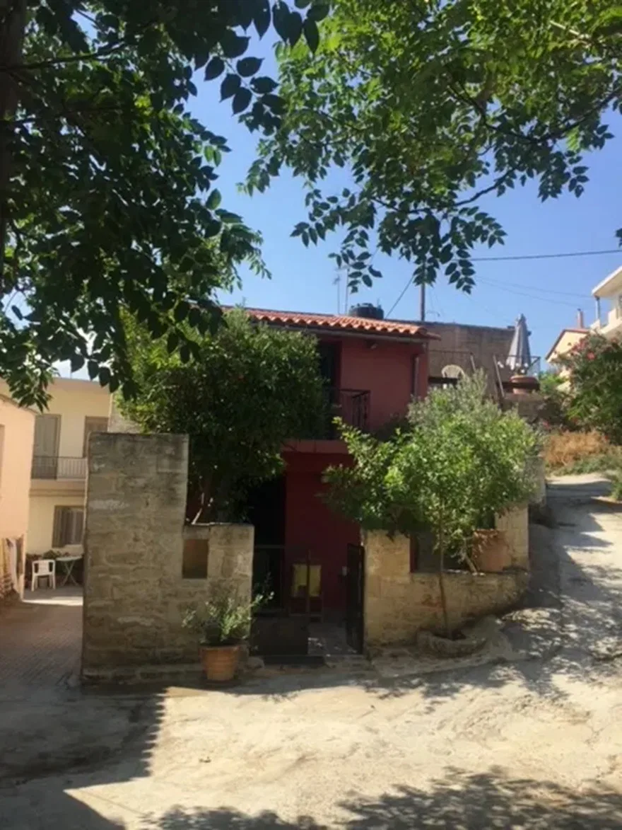 Two-Bedroom Villa for Sale in Heraklion with Air conditioning