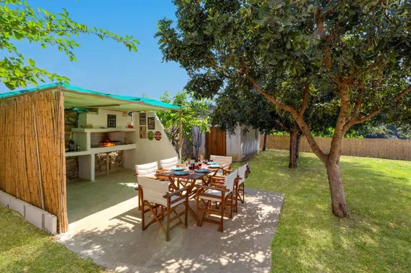 Three-Bedroom Seafront Villa for Sale in Kolymbari, Platanias — photo 3
