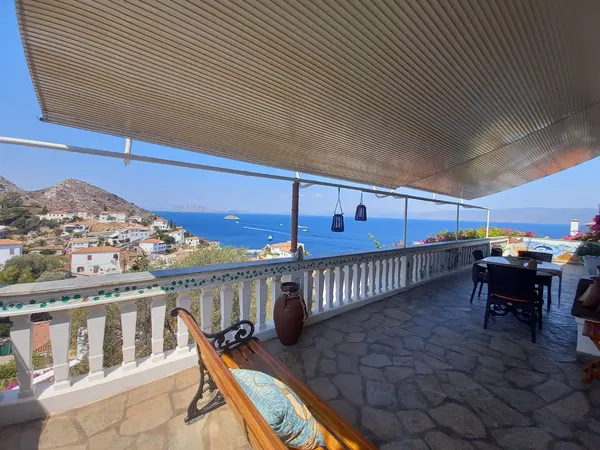 Renovated 70 m² Villa with Two Bedrooms for Sale in Hydra, Saronikos Islands