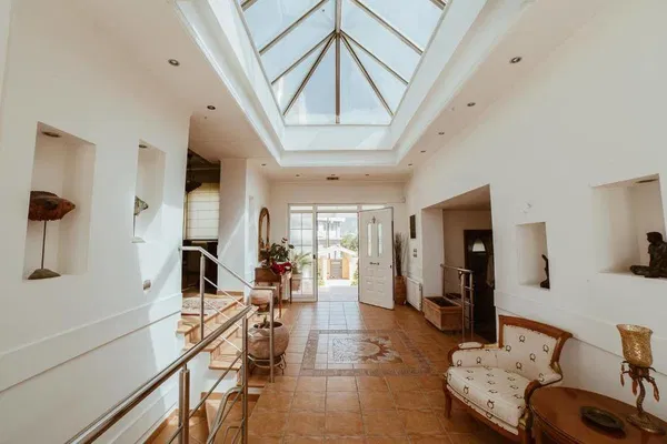 335 m² Villa with Six Bedrooms for Sale in Kalamata, Peloponnese — photo 4